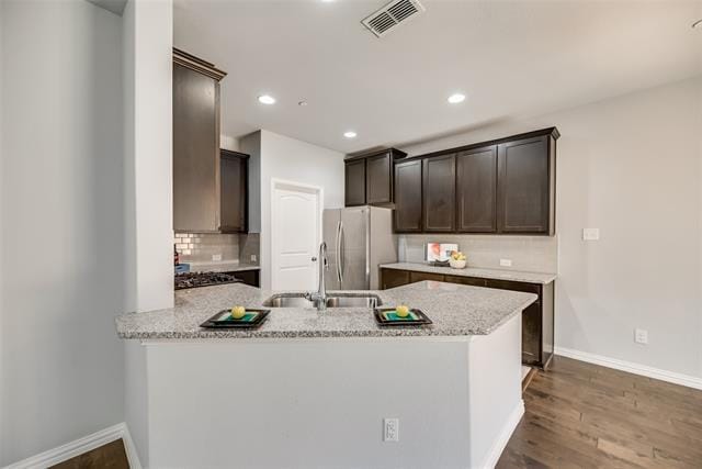 Building Photo - 916 Brookville Ct