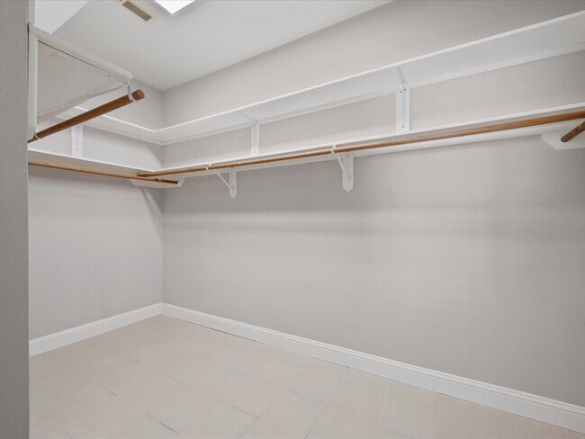 Building Photo - 3410 Marywood Dr