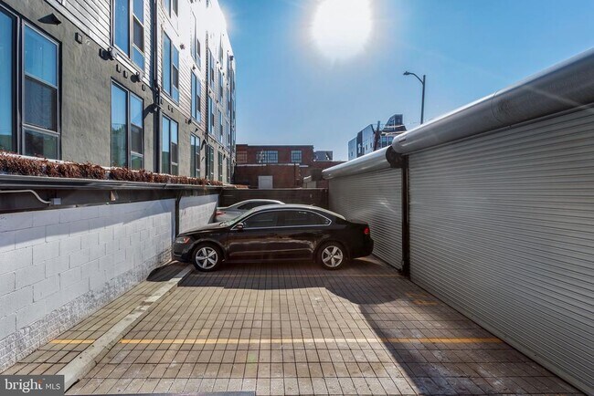 Building Photo - 1028 Bladensburg Rd NE