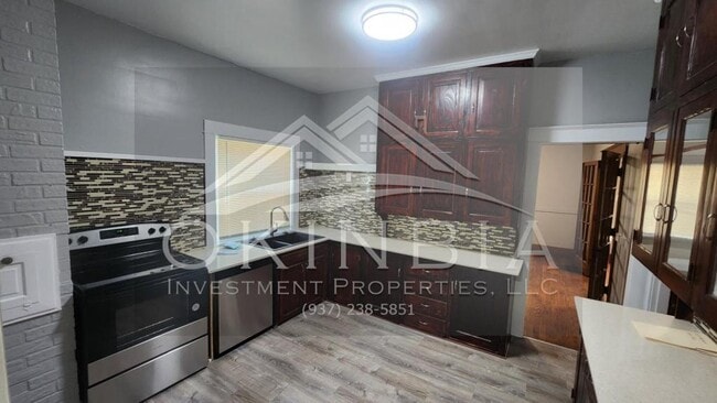 Building Photo - 1351 Amherst Pl