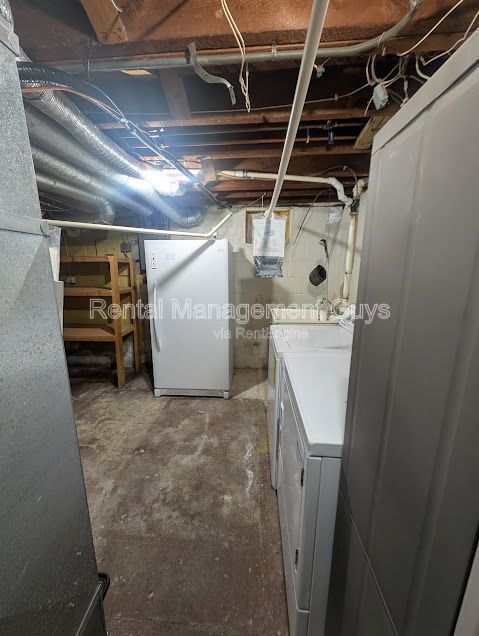 Building Photo - 5027 6th St NE