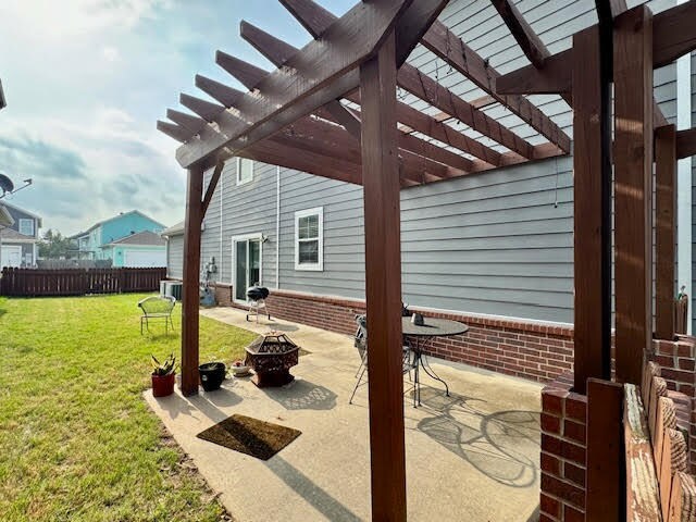 Building Photo - 592 N Longfellow Ln