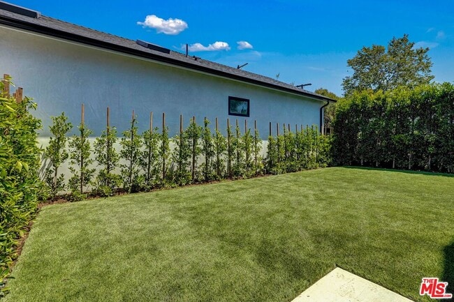 Building Photo - 4720 Marshall Dr