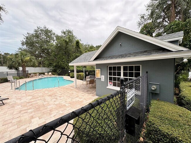 Building Photo - 248 St Ives Dr