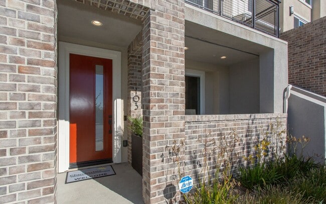 Building Photo - Beautiful contemporary design home in Bressi Ranch!