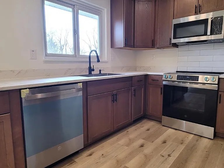 Building Photo - 969 Robin Hill Dr