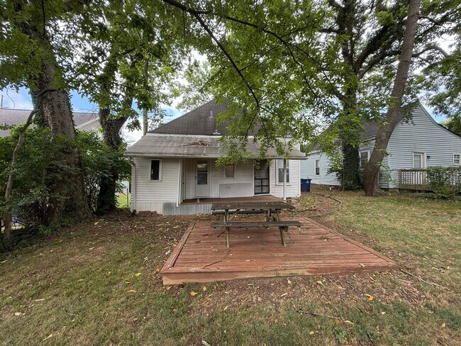 Building Photo - 376 Park Ave