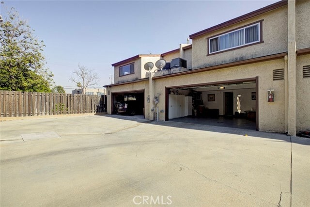 Building Photo - 7631 Vineland Ave