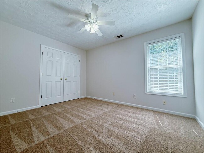 Building Photo - 2662 Cascade Bend Dr