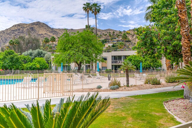 Building Photo - 477 Desert Lakes Dr