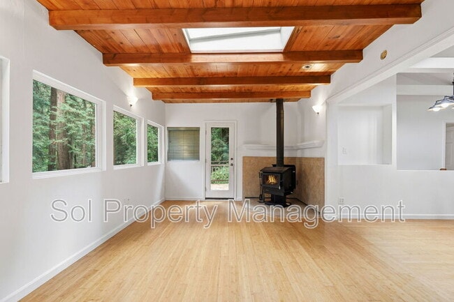 Building Photo - 245 Blue Ridge Dr