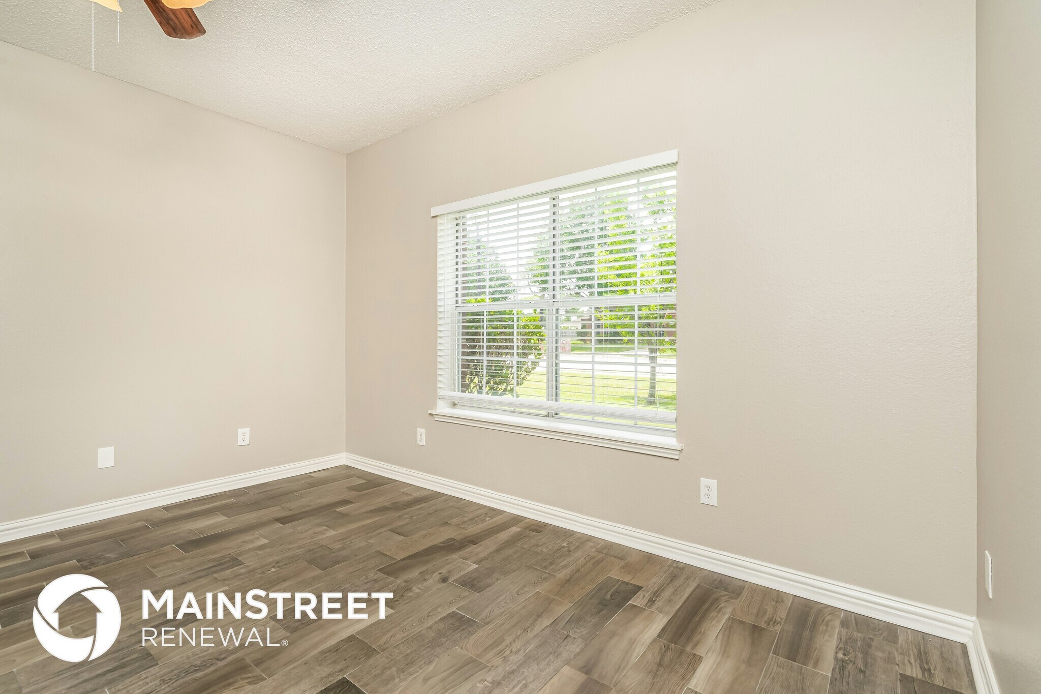 Building Photo - 7006 Cottonwood Cir
