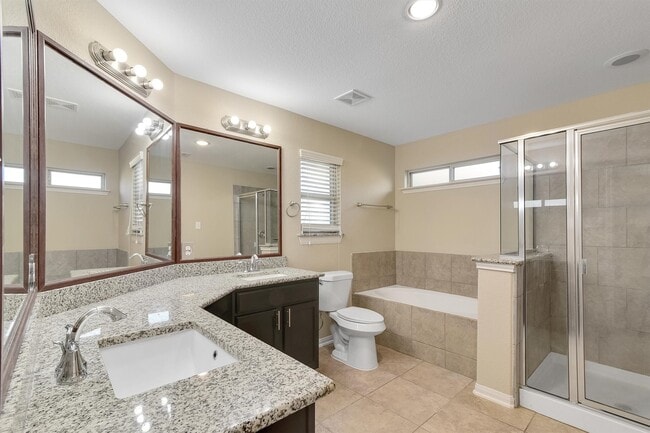 Building Photo - 5540 S Buffalo Cir