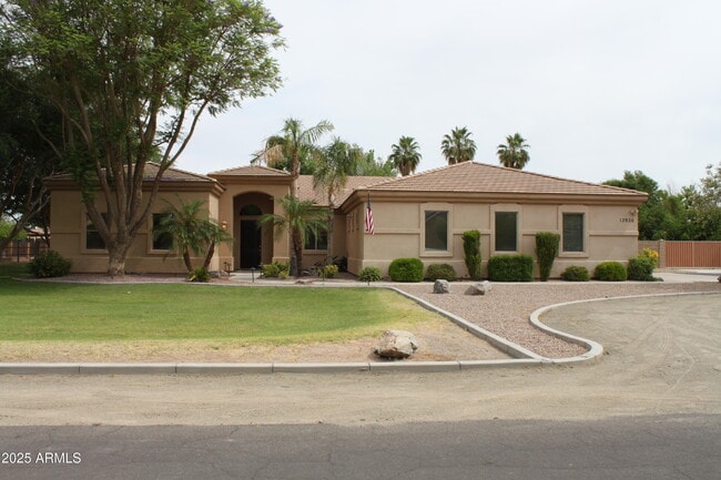 Primary Photo - 13930 E Vallejo St