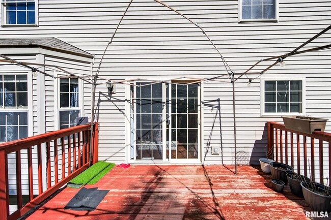 Building Photo - 2314 W Kenfield Ct