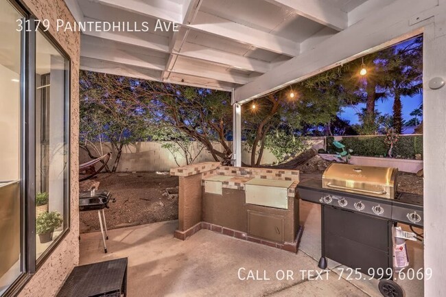 Building Photo - 3179 Paintedhills Ave