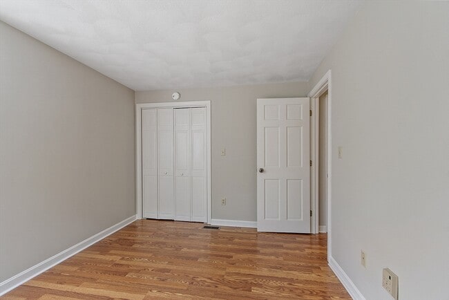 Building Photo - 34 Hall Rd