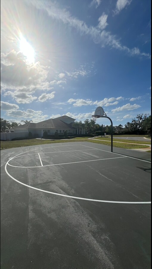 Building Photo - 13335 Crest Lake Dr