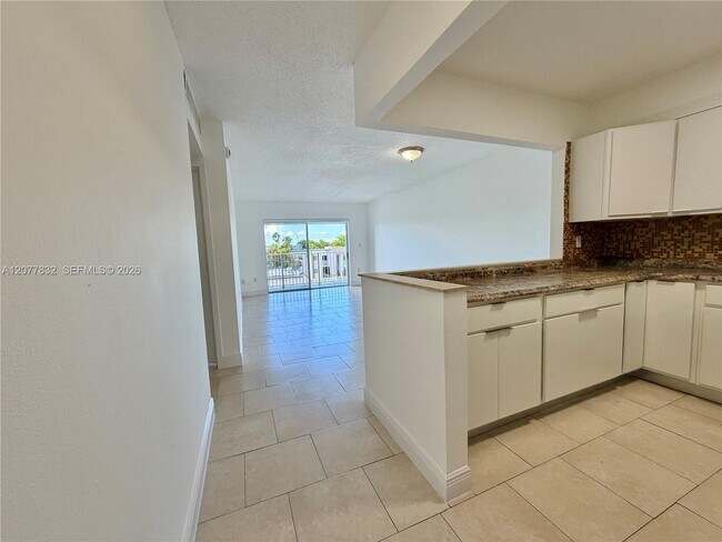 Building Photo - 4920 NW 79th Ave