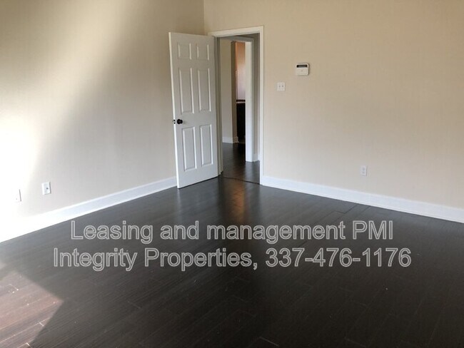 Building Photo - 103 Wood Moss Wy