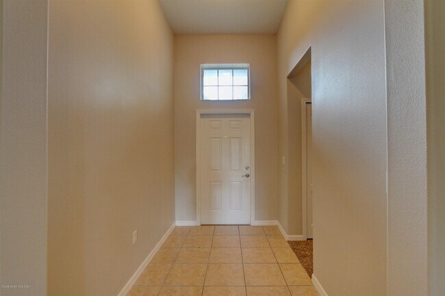 Building Photo - 5864 Trieda Dr