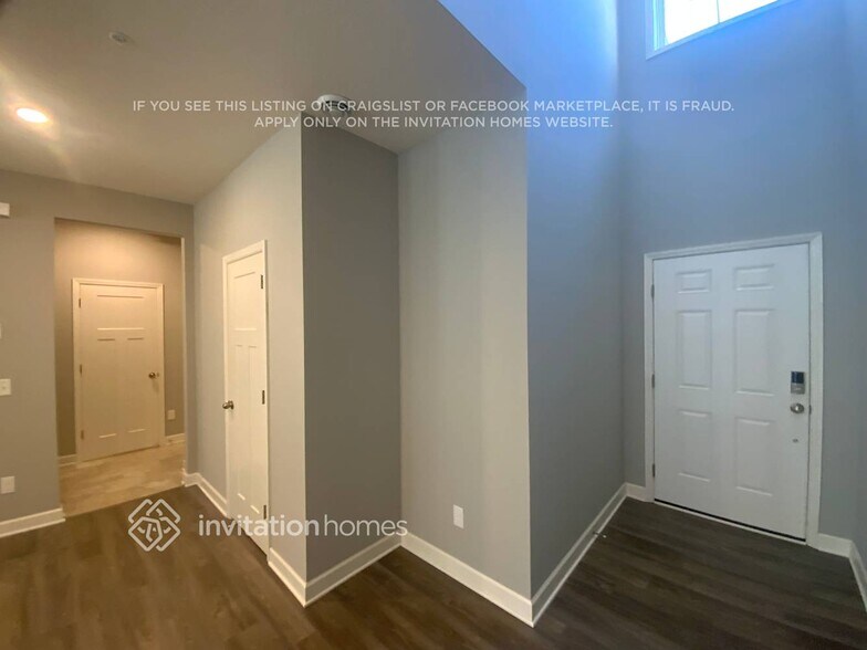 Building Photo - 6486 Inspire Cir S