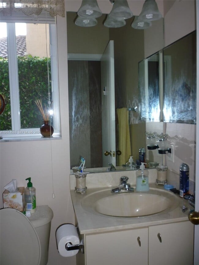 Building Photo - 644 Conservation Dr