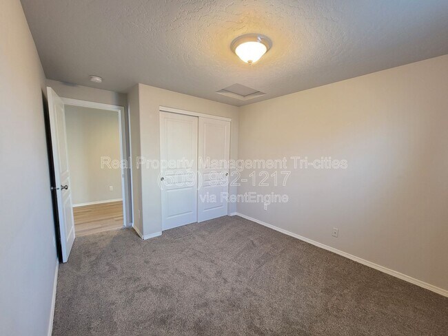 Building Photo - 6206 Maryhill Ln