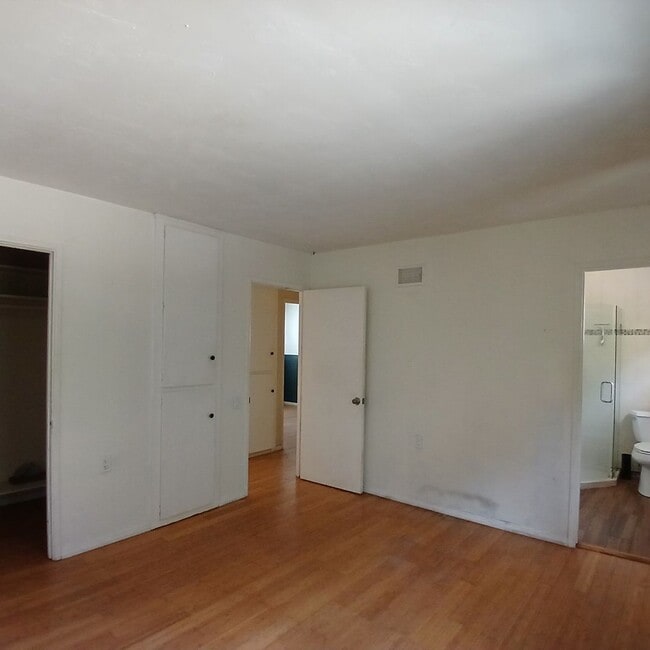 Building Photo - Detached Home in SDSU Area