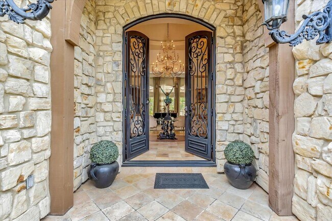 Building Photo - 15219 Sobey Rd