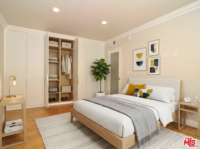 Building Photo - 5354 Lindley Ave