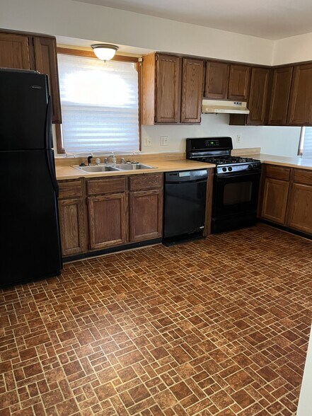 Kitchen - 7755 N 80th St