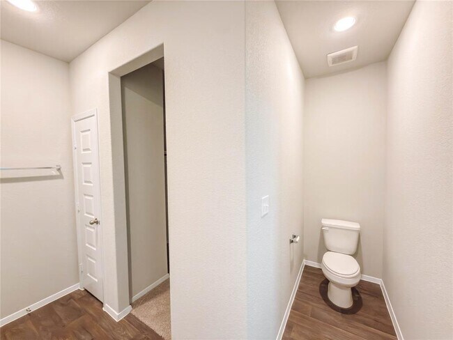 Building Photo - 2707 Towy Rd