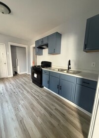 Building Photo - 414 N Wayne Ave