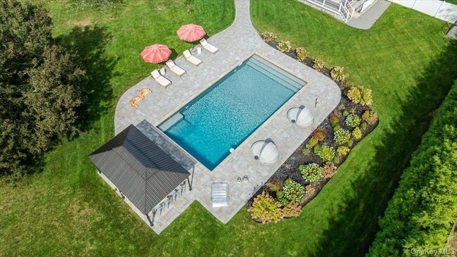 Building Photo - 525 Rocky Point Rd