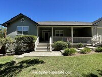 Building Photo - 786 El Paseo Dr