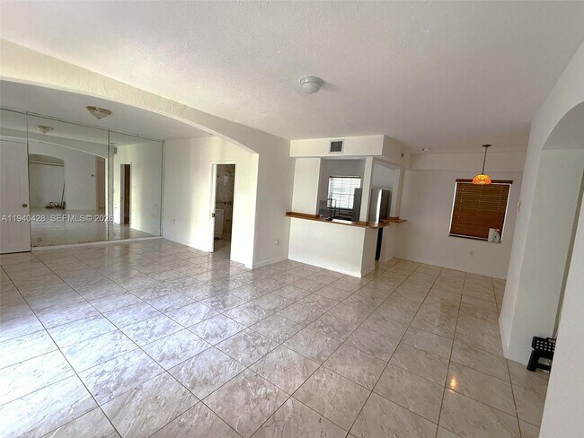 Building Photo - 1207 Marseille Dr