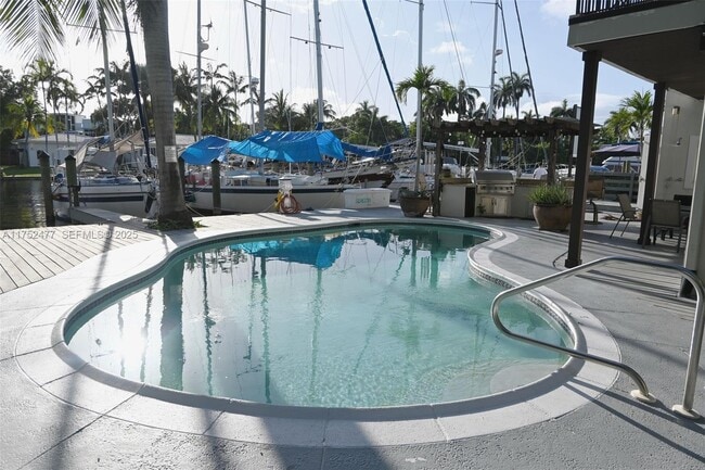 Building Photo - 317 Hendricks Isle