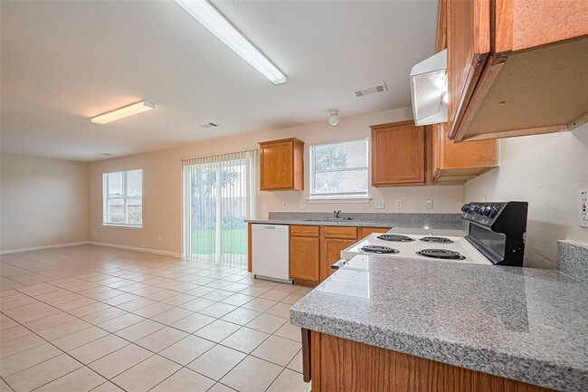 Building Photo - 7203 River Pines Dr