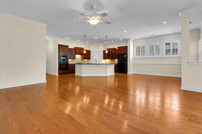 Building Photo - 3688 Maidstone Dr