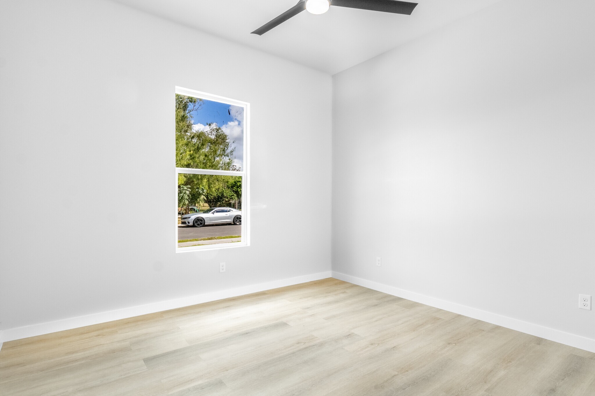 Building Photo - 5312 W Northwood St