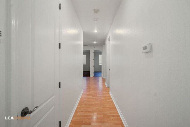 Building Photo - 5107 Via Palermo Dr