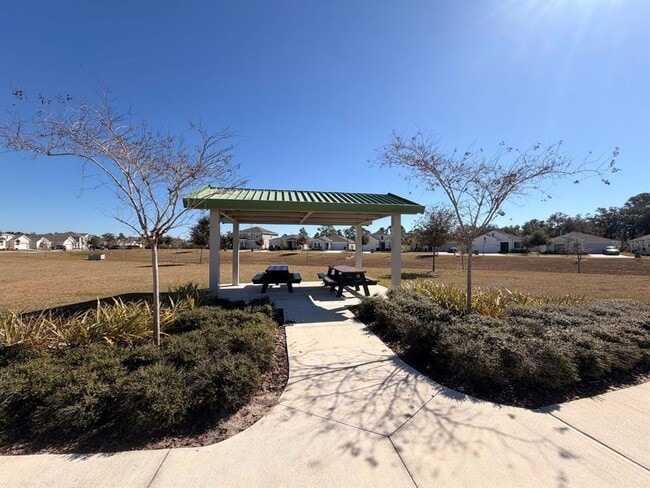 Building Photo - 9412 Revere Ave