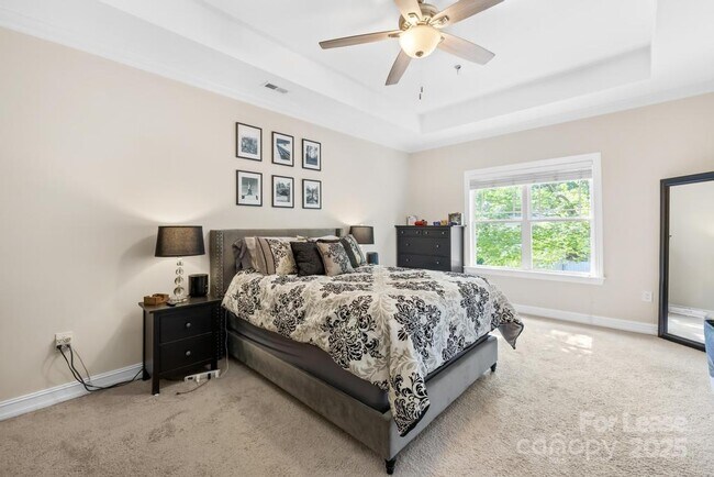 Building Photo - 18810 Coachmans Trace