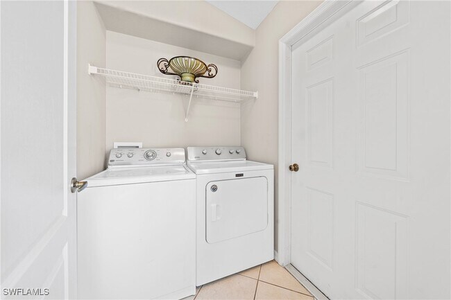 Building Photo - 8100 Ibis Cove Cir