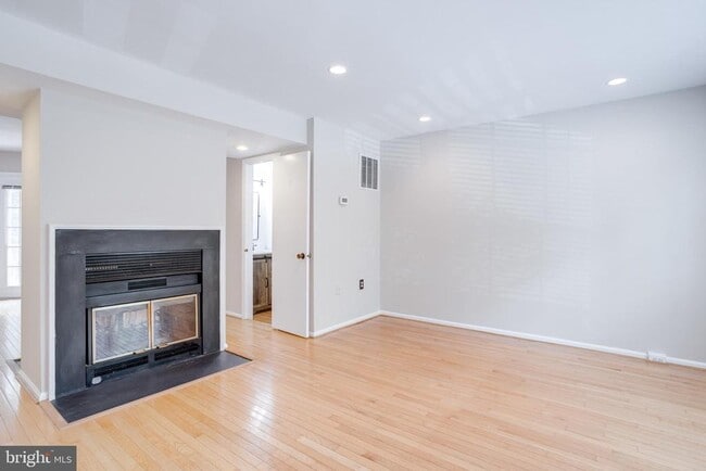 Building Photo - 5728 Evergreen Knoll Ct