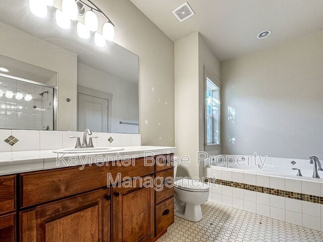 Building Photo - 7301 W Baron Ln