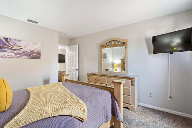 Building Photo - 346 Riggs Cir