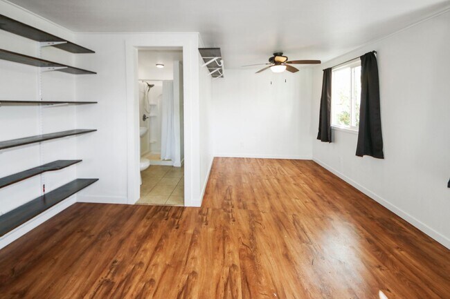 Building Photo - California Ave  - Multi