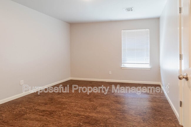 Building Photo - 4329 Edinburg Way